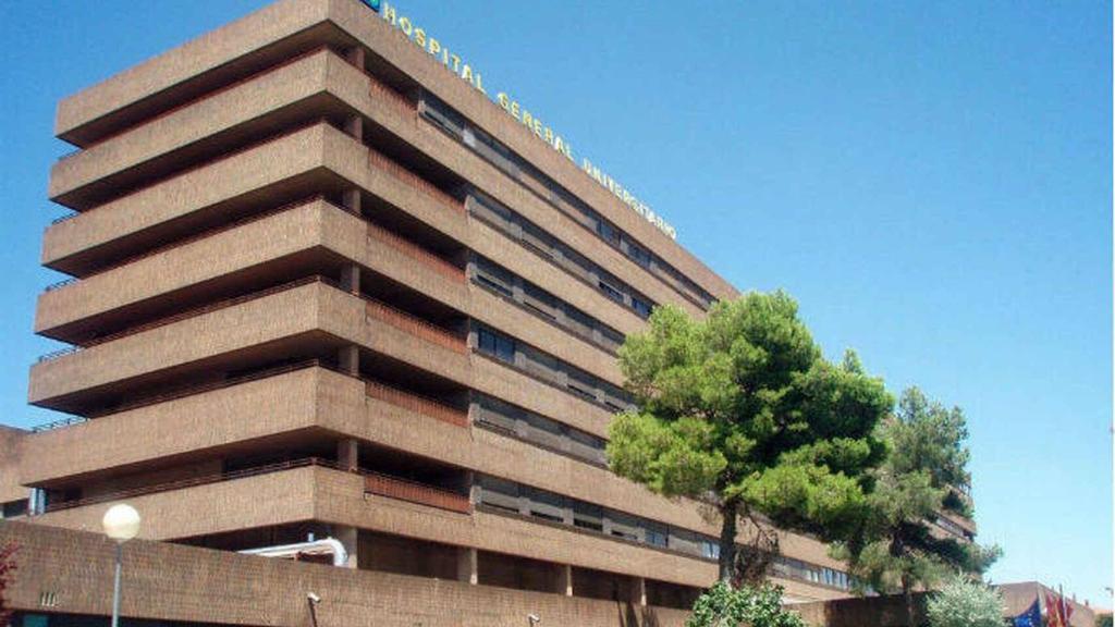 La menor ha sido trasladada al Hospital General Universitario de Albacete.