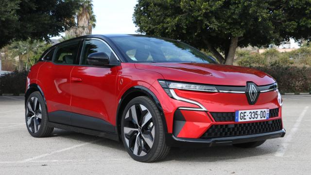 Renault Mégane eléctrico en la versión de (160 kW), con la batería de mayor capacidad (60 kWh) y  el acabado techno.