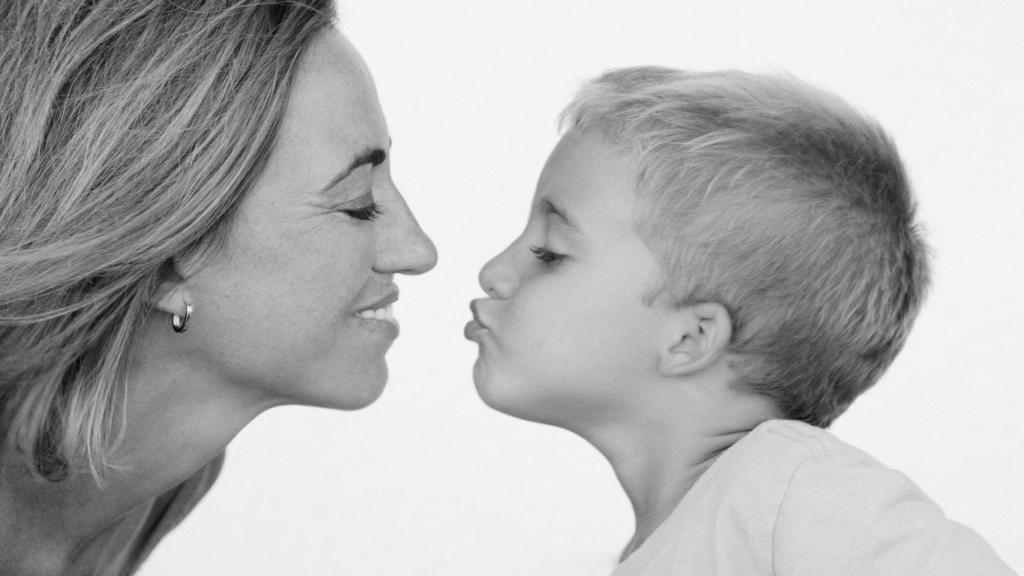 Carme Chacón y su hijo Miguel.