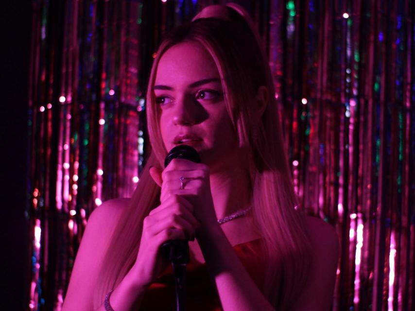 Mirella Recio durante la grabación del videoclip de 'La Noche'