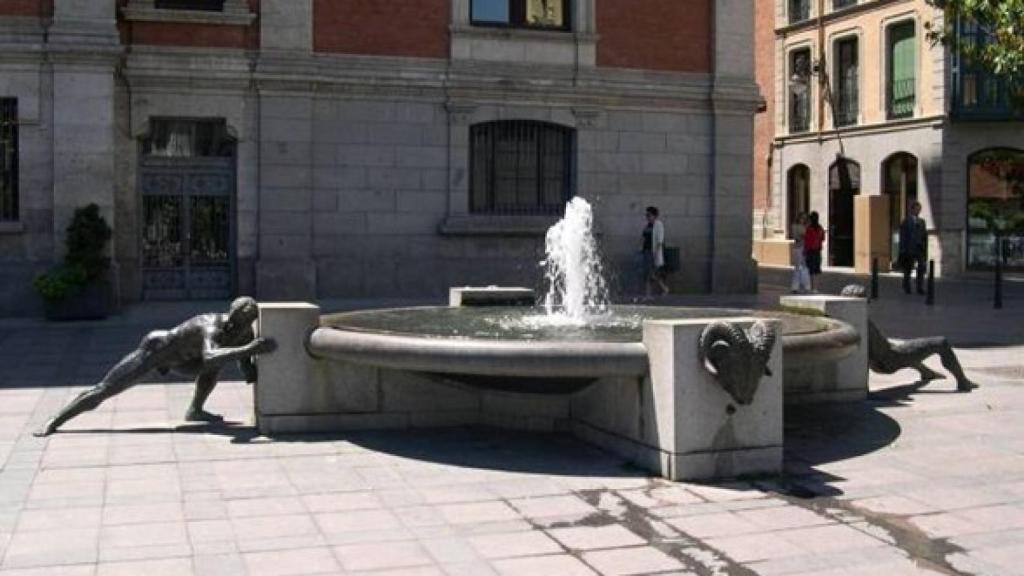Fuente de los Colosos