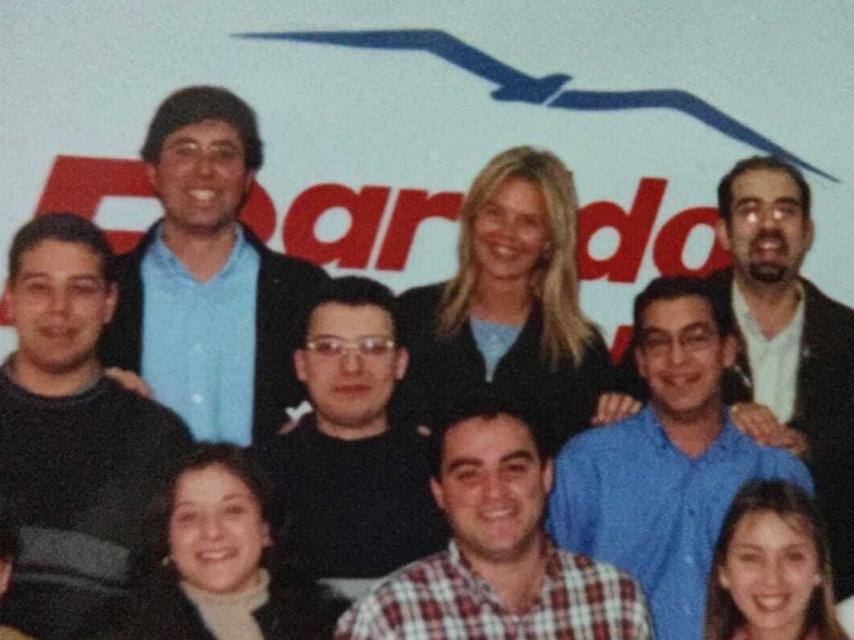 Un joven Alberto Casero, al fondo a la izquierda, en su etapa de Nuevas Generaciones.