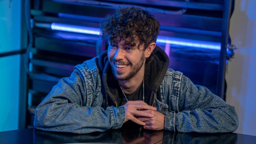 Ksio bromea durante la entrevista con EL ESPAÑOL.