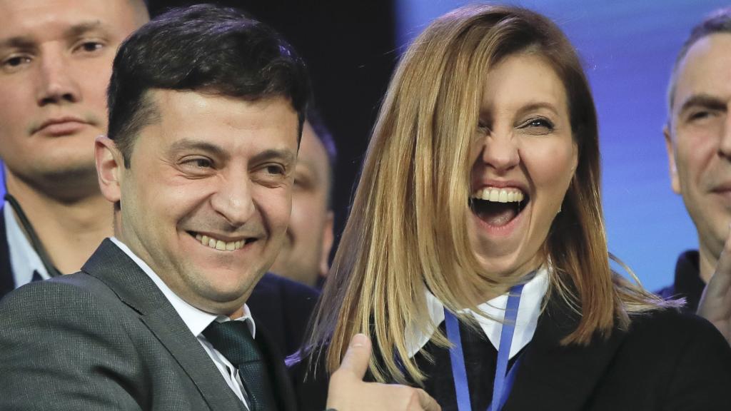 Volodímir Zelenski y Olena Zelenska, durante la campaña electoral del actual presidente, en 2019.