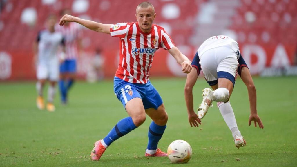 Vasyl Kravets, durante un partido con el Sporting de Gijón.