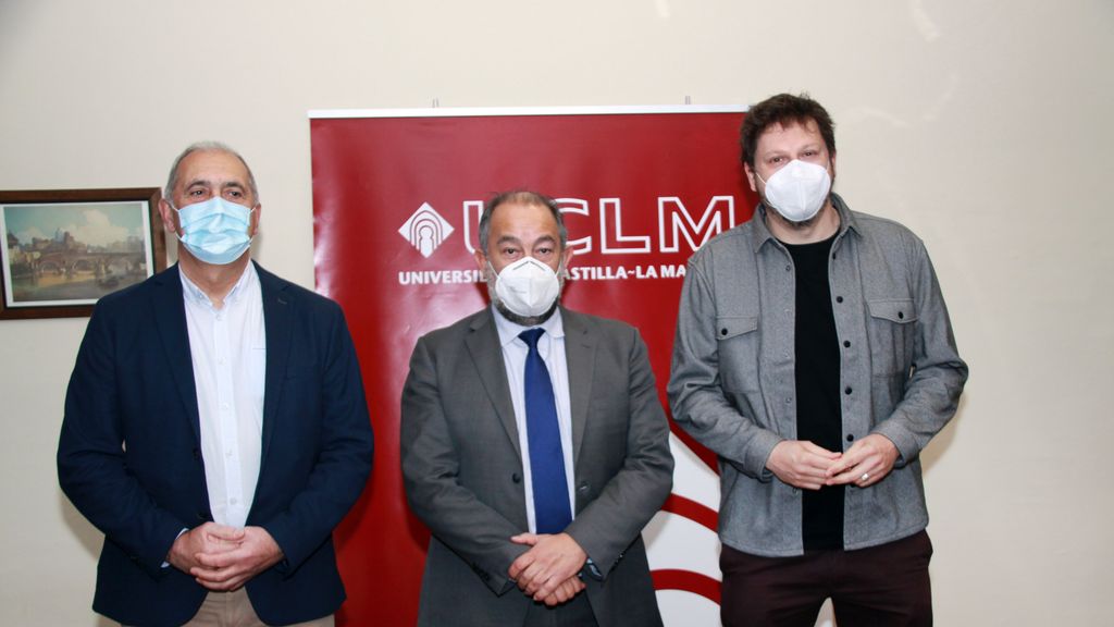 Raimundo Alcaide, José Julián Garde y Andrés Martínez, de izquierda a derecha.