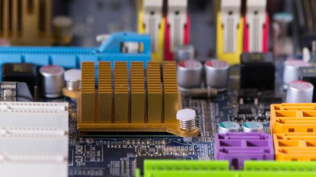 La industria de los semiconductores busca soluciones para salir de la crisis. FOTO: Pixabay.