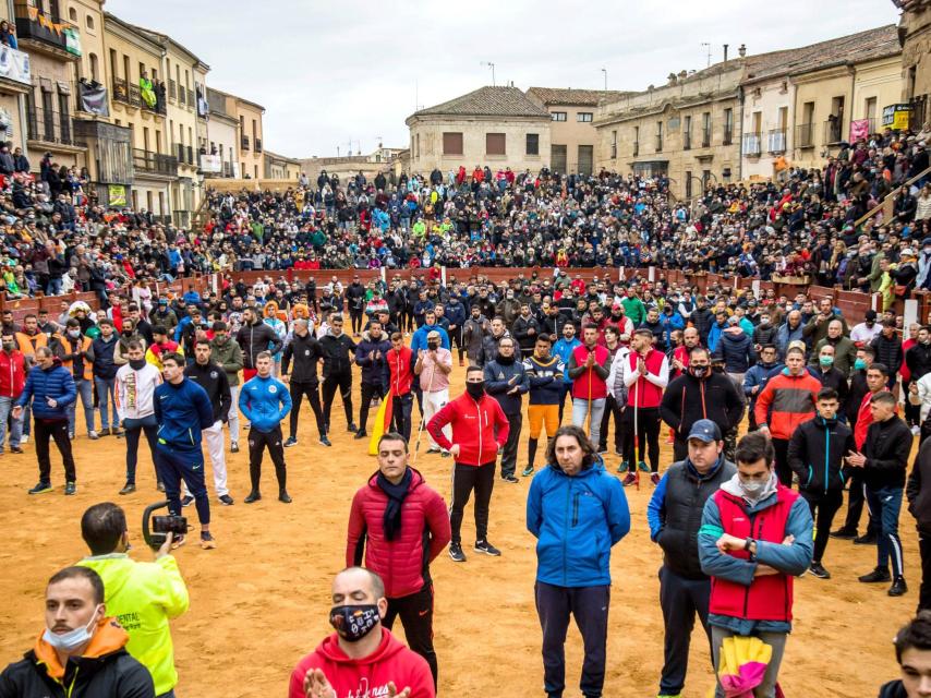 VICENTE. ICAL. minuto de silencio carnaval ciudad rodrigo (1)