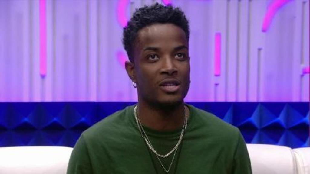 Kenny fue invitado a marcharse por la organización de 'Secret Story' argumentando que no estaba aportando contenido al programa.