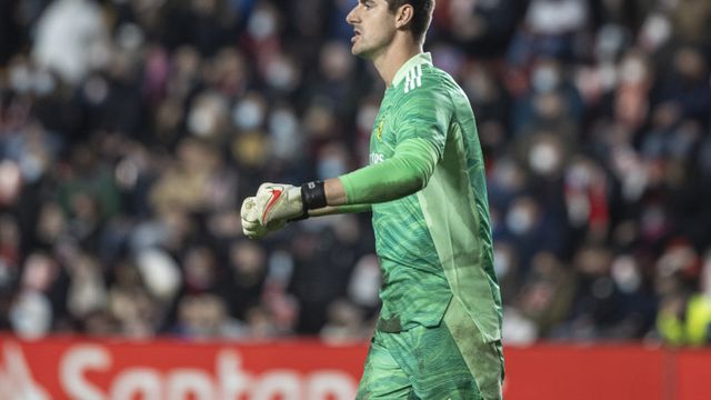 Thibaut Courtois durante el partido del Real Madrid contra el Rayo Vallecano