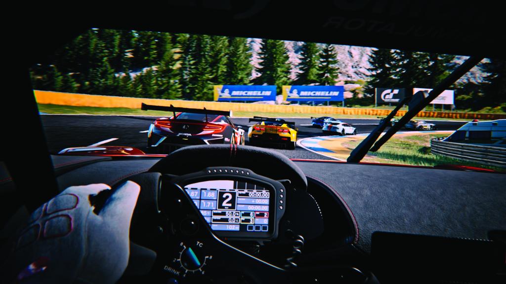Conducción en primera persona de 'Grand Turismo 7'
