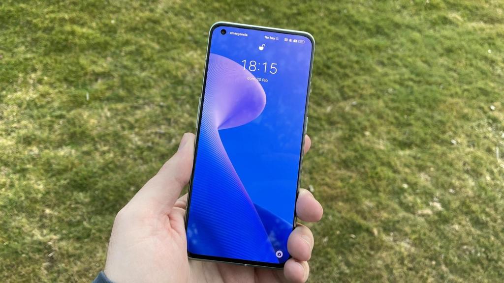 El realme GT 2 Pro tiene una pantalla 2K.