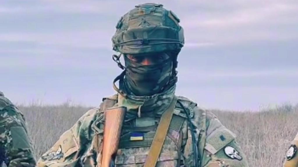 Alex Hook, el soldado ucraniano que manda mensajes en TikTok.