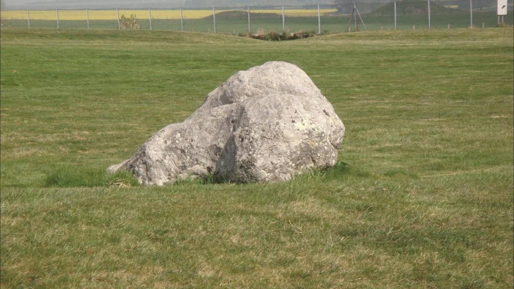 Una de las llamadas station stone.