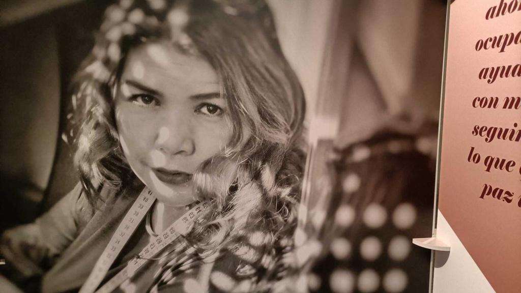 Imagen de la muestra 'Hilando Sueños', Programa de Reinserción de Mujeres en Alicante.