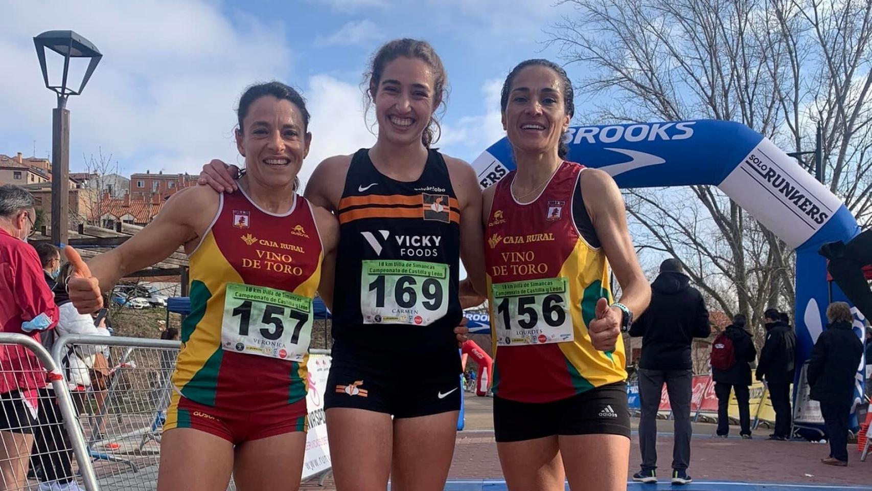 Las tres primeras clasificadas de la prueba femenina