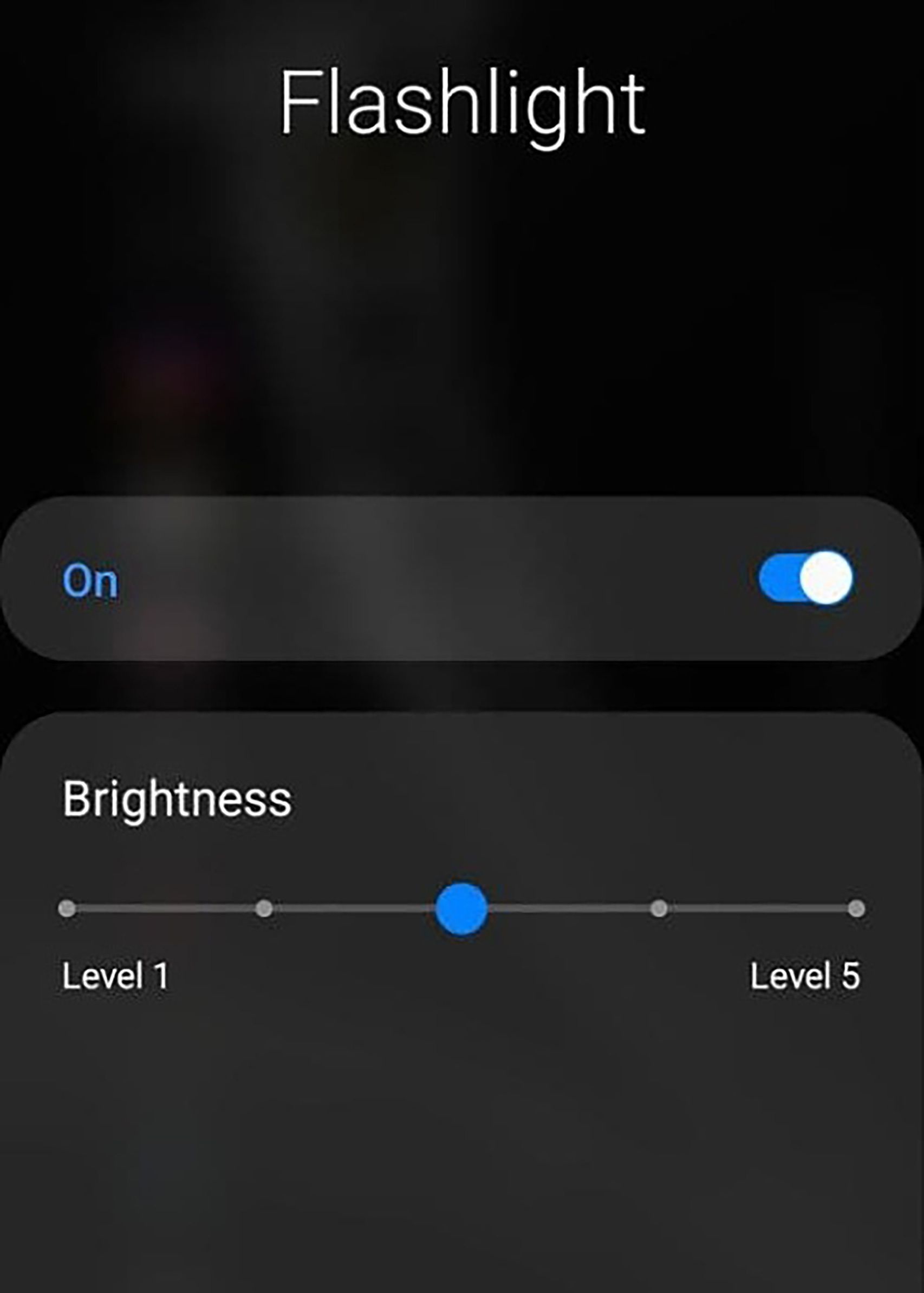 Ajuste de brillo de la linterna en Android 13
