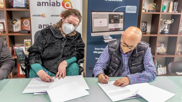 firma convenio gaviota amiab-10