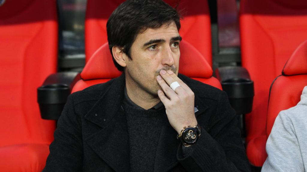 Andoni Iraola, en el banquillo del Rayo Vallecano.