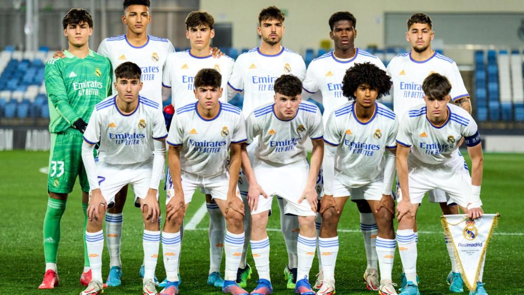 Once titular del Juvenil A del Real Madrid en la UEFA Youth League 2021/2022