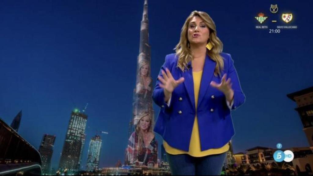 Carlota Corredera luciendo su 'outfit' de apoyo a Ucrania este jueves 3 de marzo, en 'Sálvame'.