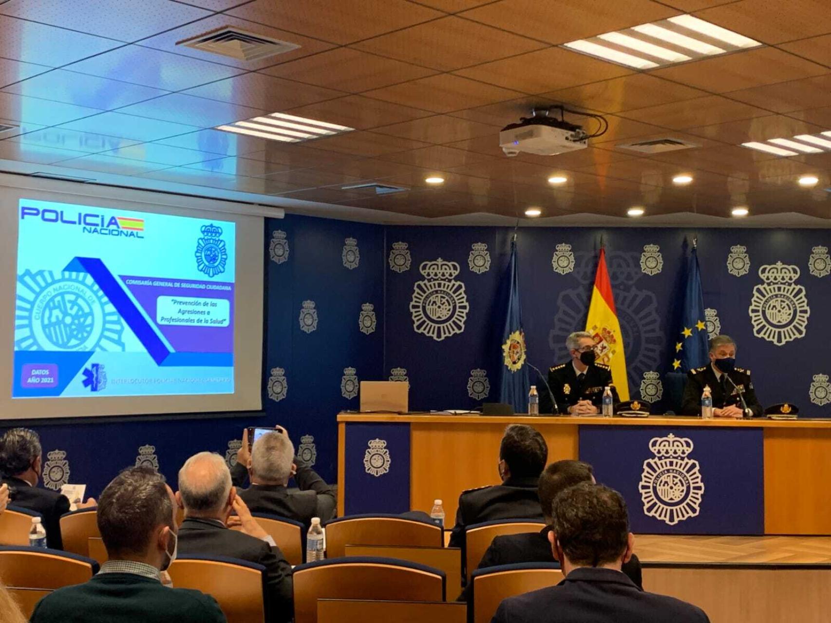 Imagen de la presentación del balance de agresiones a sanitarios por la Policía Nacional.