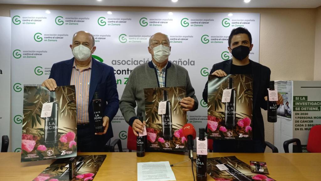 Presentación del acuerdo de colaboración entre Pago Los Bichos y AEEC Zamora