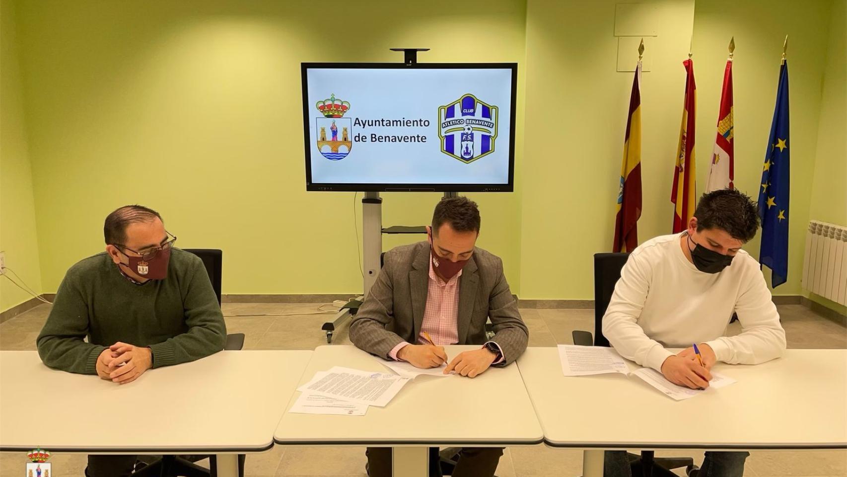 El Ayuntamiento apoya con 25.000 euros al Atlético Benavente F.S.