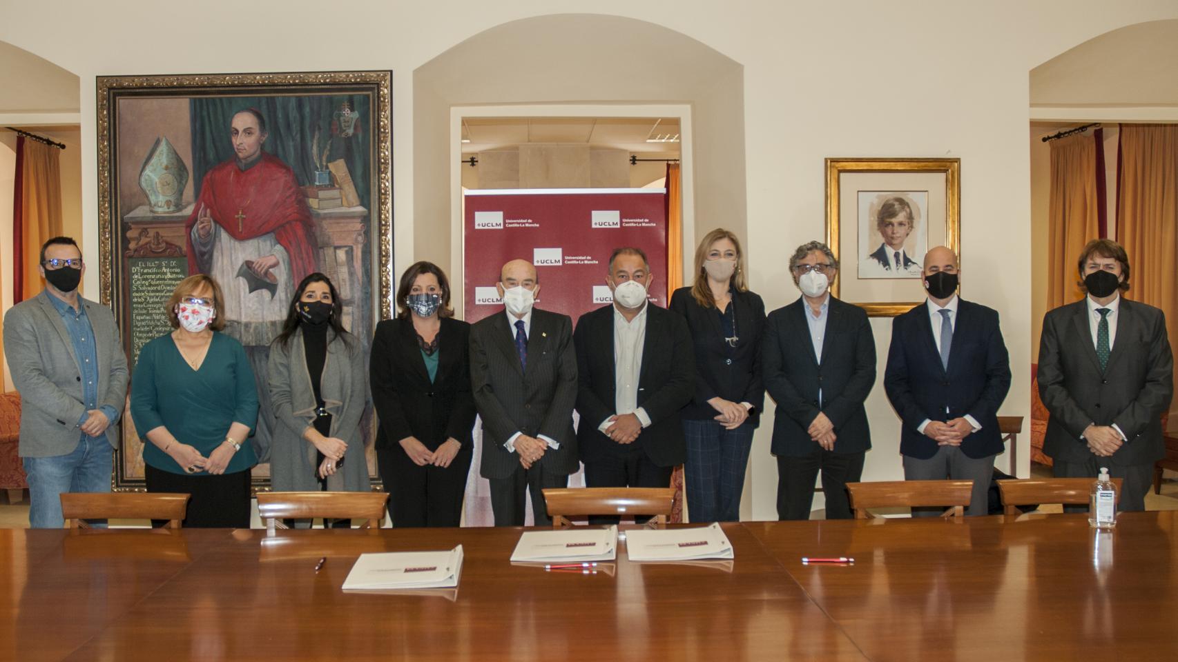 Firma del convenio. Foto: Fundación Globalcaja