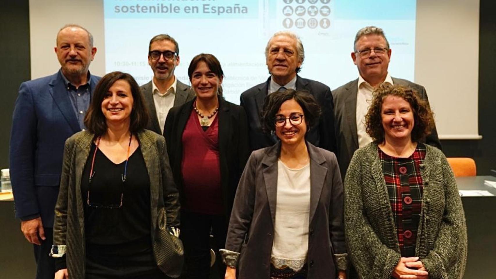 Nicolás Olea, Isabelle le Galo, Dionisio Ortiz Miranda, Ana Moragues, Diego López Garrido, Ivanka Puigdueta, Tomás García Azcárate y Celsa Peiteado en la presentación del Libro Blanco