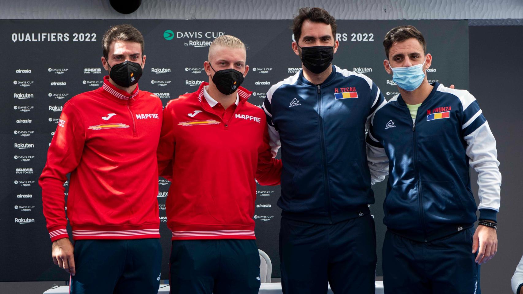 Alejandro Davidovich debutará con la selección en el partido de dobles.