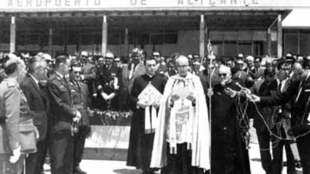 Inauguración del aeropuerto de El Altet tras el cierre de Rabasa.