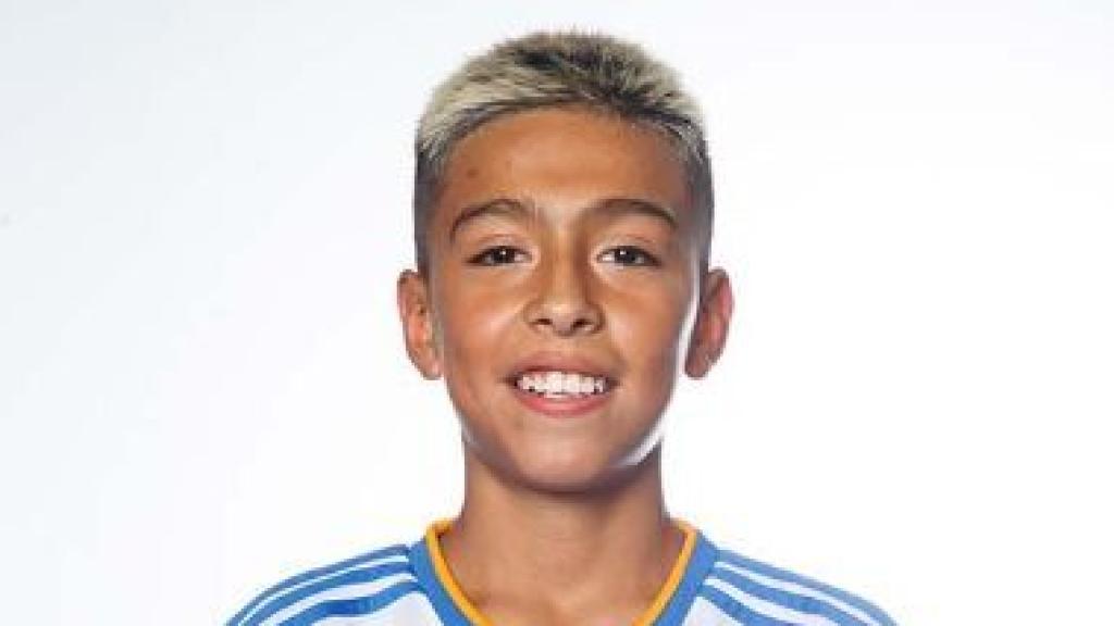 Júnior Holmes, central de la cantera del Real Madrid