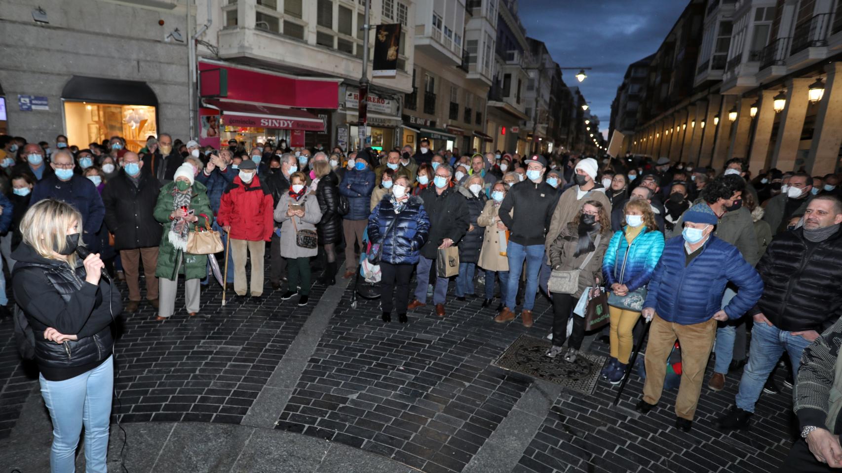 Concentración en Palencia contra la guerra en Ucrania | Foto: Brágimo - ICAL