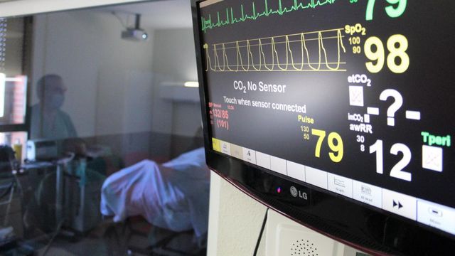 El número de hospitalizados y críticos por COVID-19 sigue bajando en Castilla-La Mancha