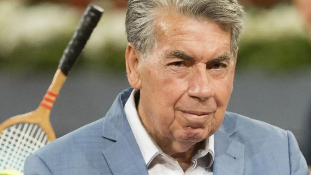 El tenista Manolo Santana, en una imagen de archivo.