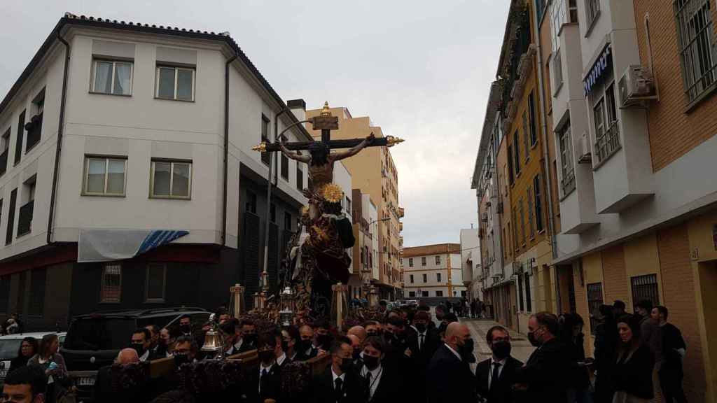 La lluvia aún no ha pillado a ninguna cofradía.
