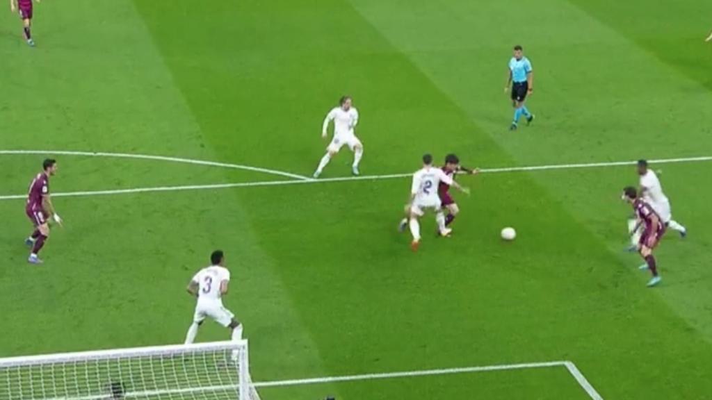 Penalti de Dani Carvajal sobre David Silva