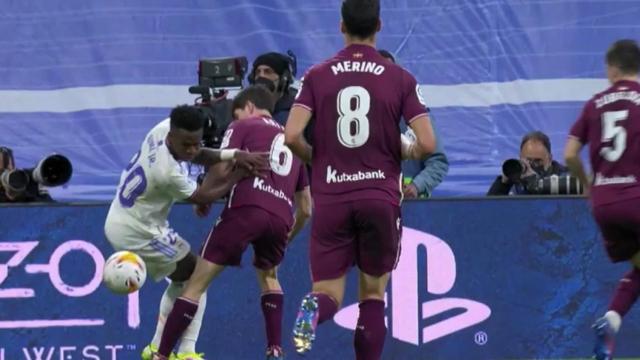 Penalti sobre Vinicius