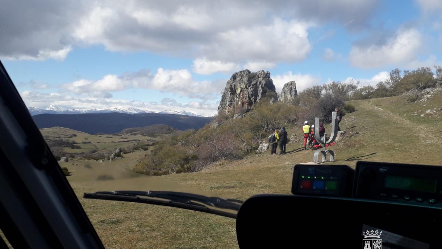 Rescate de una mujer en el Mirador de San Julián