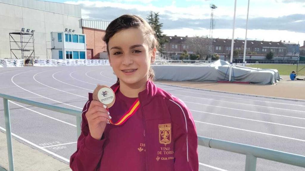 El Vino Toro Caja Rural despide el Autonómico en pista cubierta con tres nuevas medallas