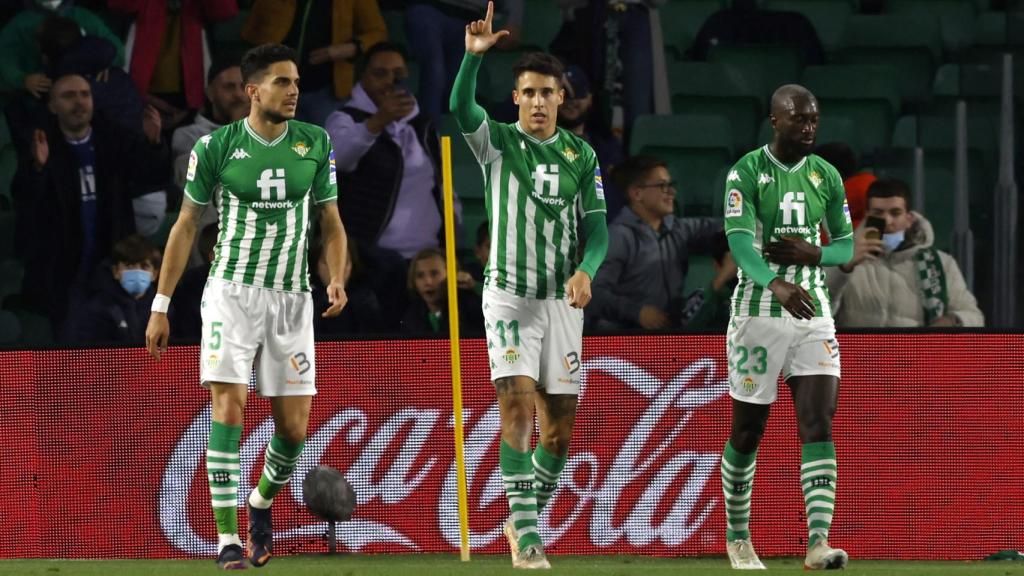 Cristian Tello, celebrando el gol del empate del Betis ante el Atleti
