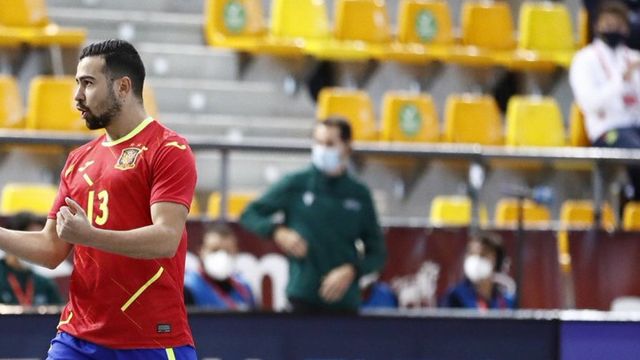 Chino con la Selección Española. Foto: Twitter @20Chino20