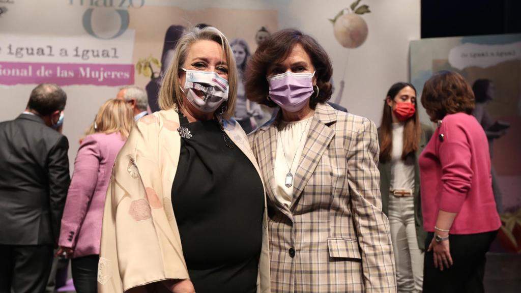 Esther Esteban y Carmen Calvo