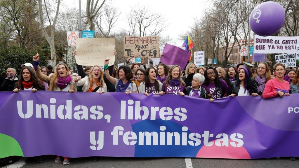 La Ministra de Igualdad, Irene Montero, en la manifestación del 8-M de 2020.