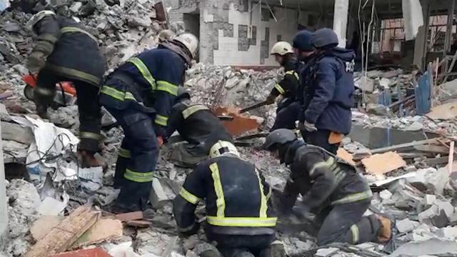 Duodécimo día de guerra en Ucrania: el asedio ruso no parará hasta que Zelenski ceda