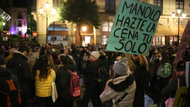 Las imágenes y pancartas más reivindicativas del Día de la Mujer en Castilla y León