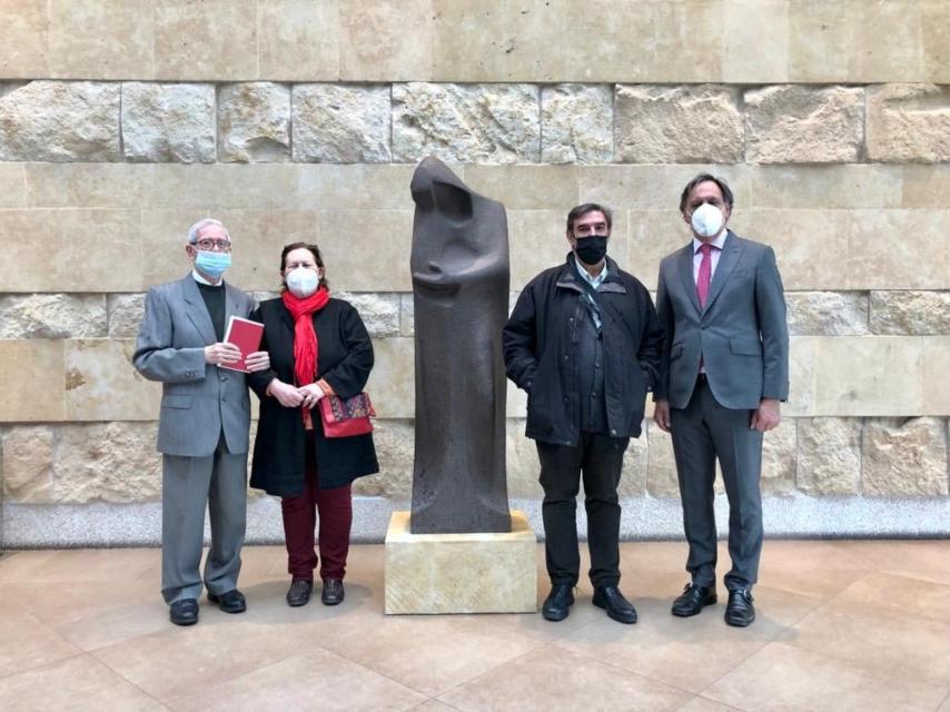Donación de la escultura 'El Dolor', de Agustín Casillas, a Salamanca