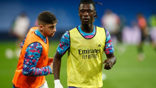 Fede Valverde y Eduardo Camavinga, haciendo un calentamiento.