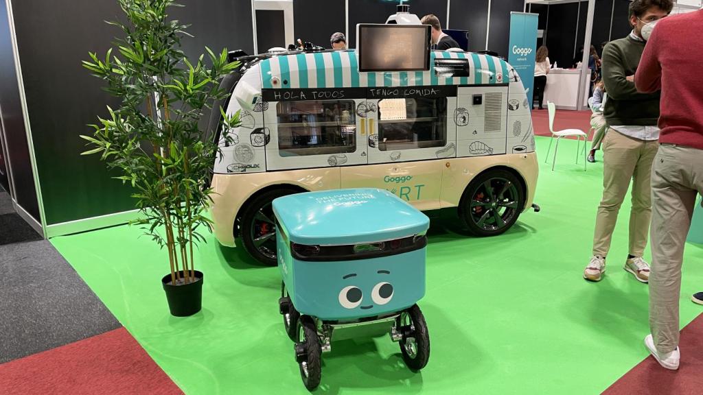 Así son los robots que llevan la comida a casa.